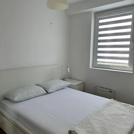Lovely Modern 1-bedroom With Balcony Lägenhet Obrenovac (Belgrade)